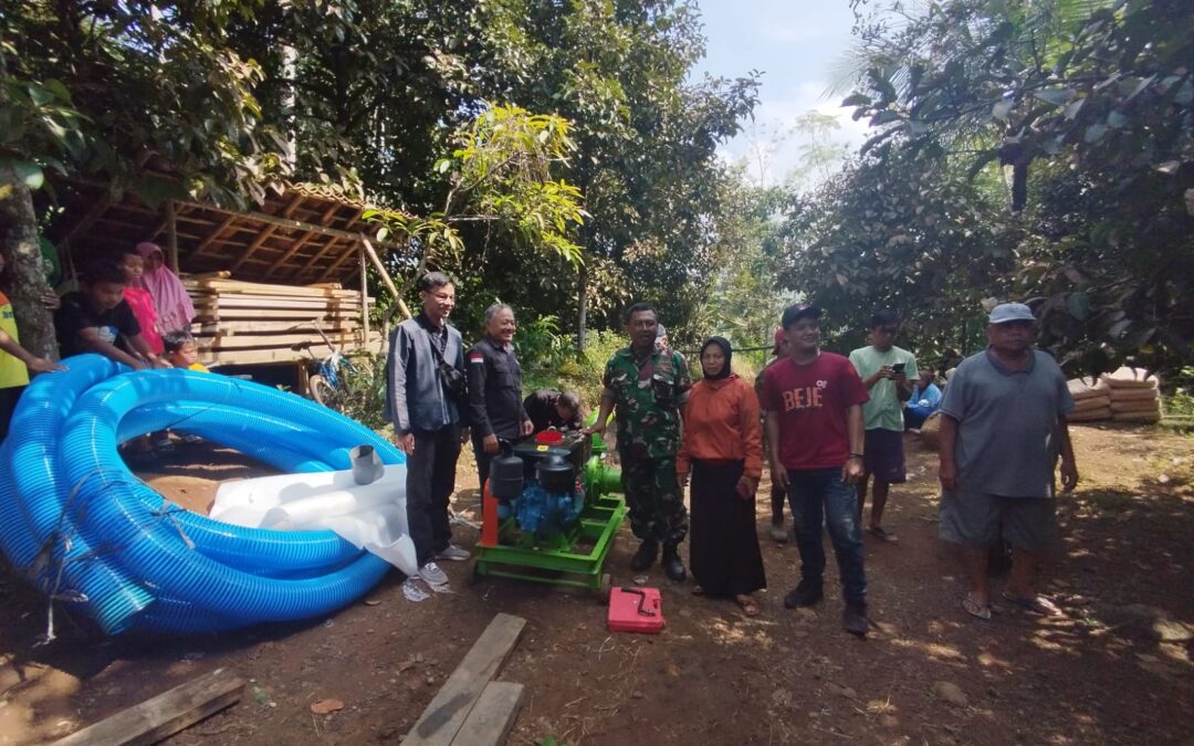 Kementerian Pertanian dan Pertahanan Salurkan Irigasi Pompa ke Poktan Mekarmulya 1 di Desa Papayan